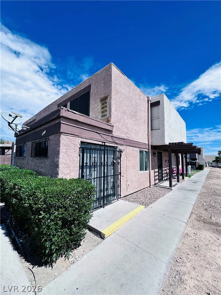 3671 Villa Knolls East, Las Vegas, NV 89120