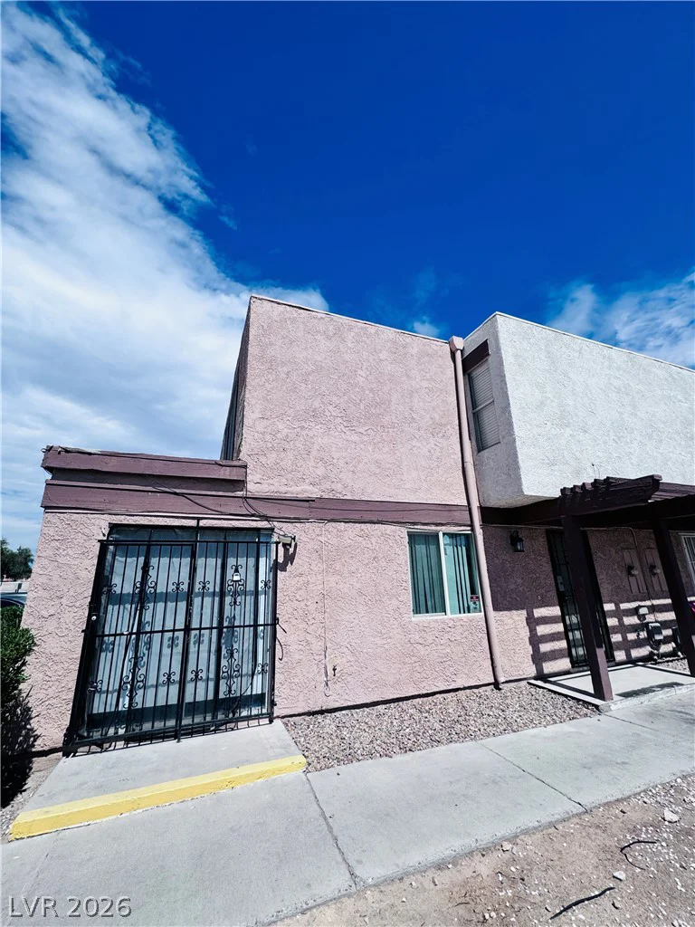3671 Villa Knolls East, Las Vegas, NV 89120