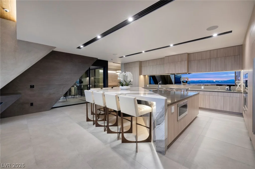 705 Dragon Peak, Henderson, NV 89012