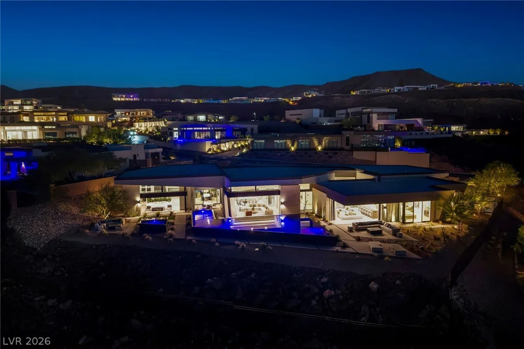 705 Dragon Peak, Henderson, NV 89012