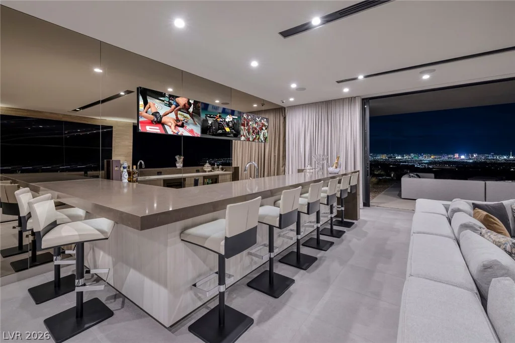 705 Dragon Peak, Henderson, NV 89012