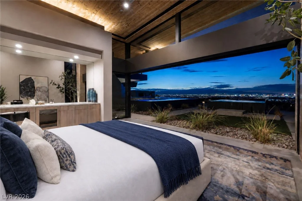 705 Dragon Peak, Henderson, NV 89012
