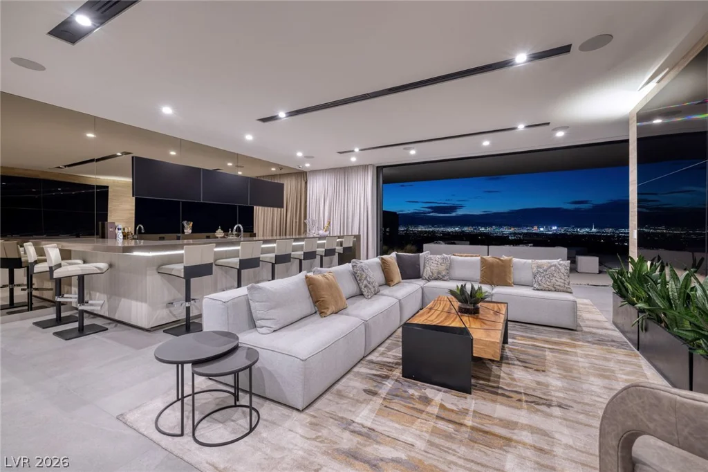 705 Dragon Peak, Henderson, NV 89012