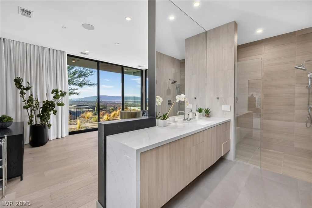 705 Dragon Peak, Henderson, NV 89012