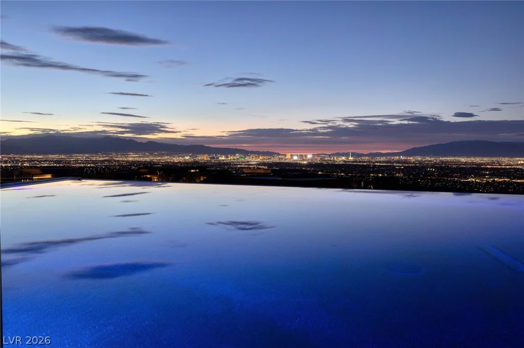 705 Dragon Peak, Henderson, NV 89012