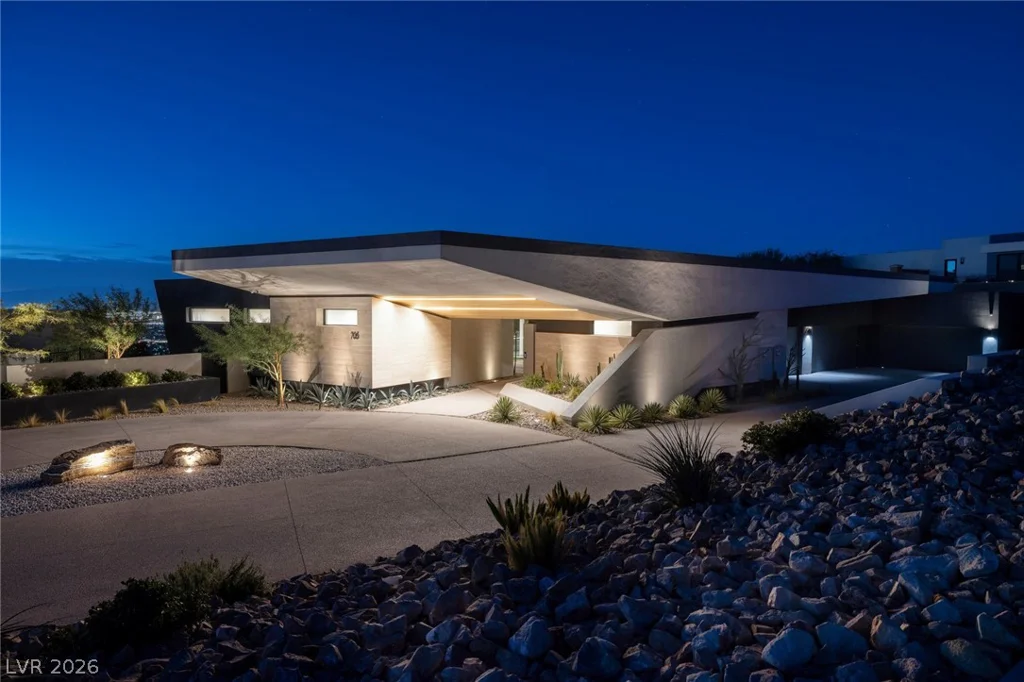 705 Dragon Peak, Henderson, NV 89012