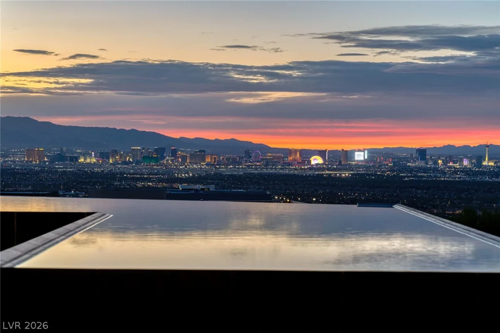 705 Dragon Peak, Henderson, NV 89012