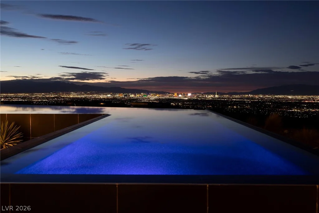 705 Dragon Peak, Henderson, NV 89012
