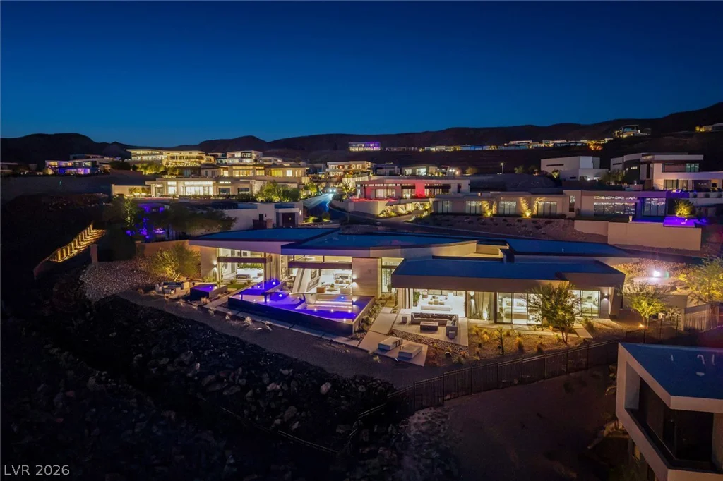 705 Dragon Peak, Henderson, NV 89012