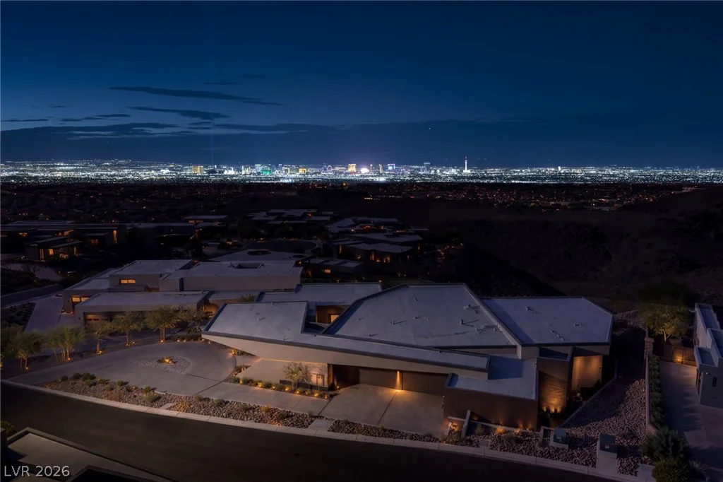 705 Dragon Peak, Henderson, NV 89012