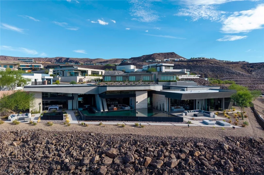 705 Dragon Peak, Henderson, NV 89012