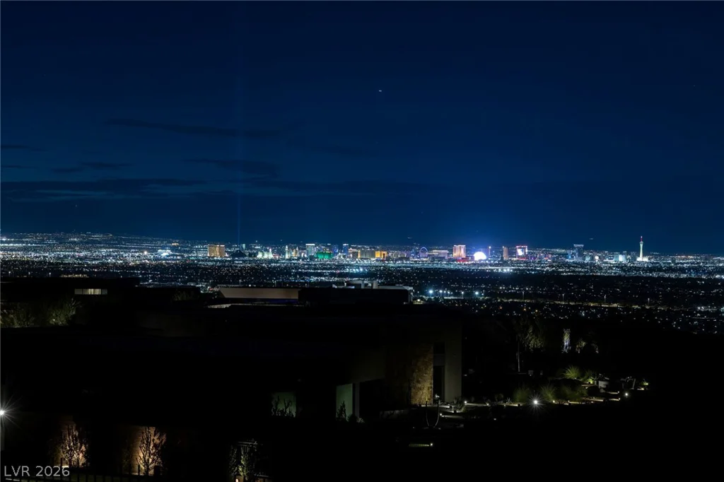 705 Dragon Peak, Henderson, NV 89012