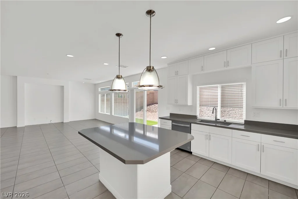 9747 Hawk Crest, Las Vegas, NV 89141