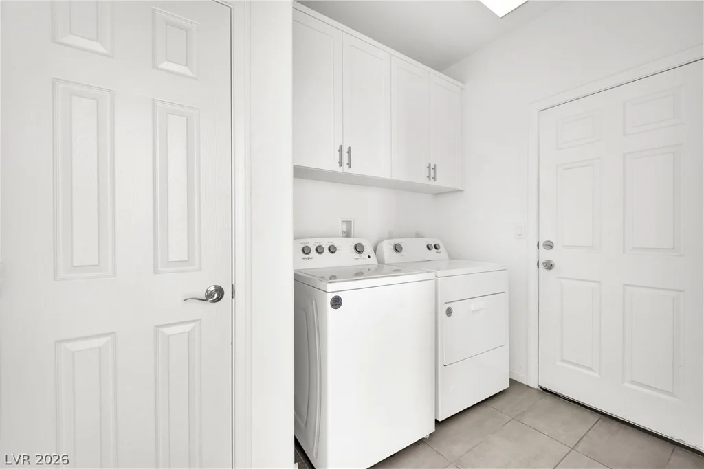 9747 Hawk Crest, Las Vegas, NV 89141