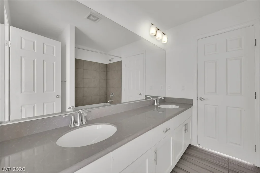 9747 Hawk Crest, Las Vegas, NV 89141