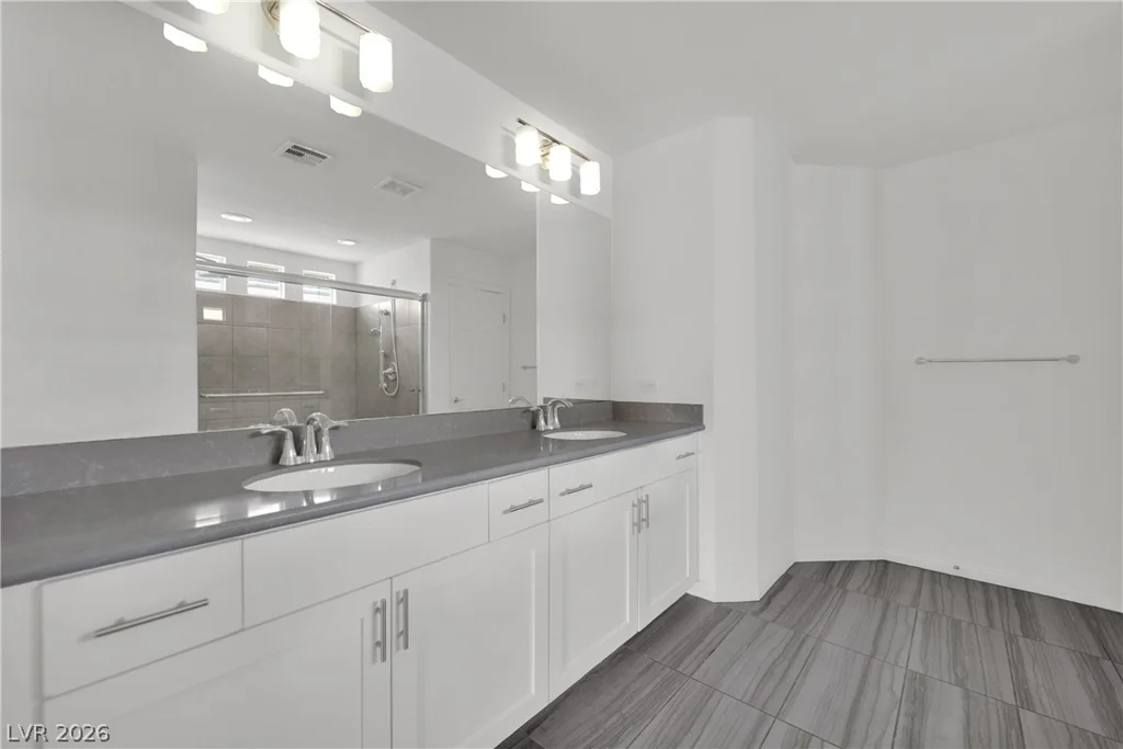 9747 Hawk Crest, Las Vegas, NV 89141