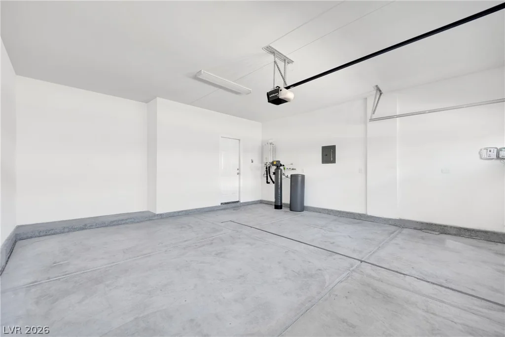 9747 Hawk Crest, Las Vegas, NV 89141