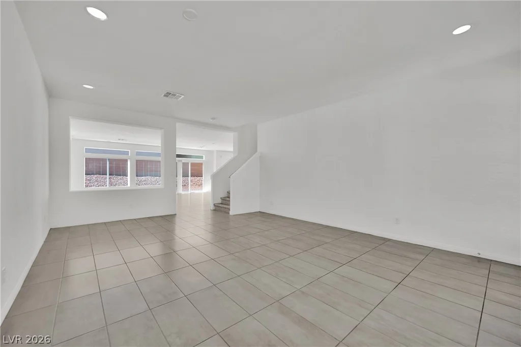 9747 Hawk Crest, Las Vegas, NV 89141