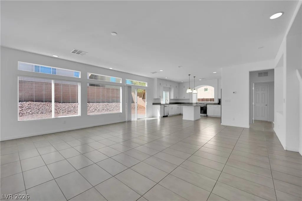 9747 Hawk Crest, Las Vegas, NV 89141