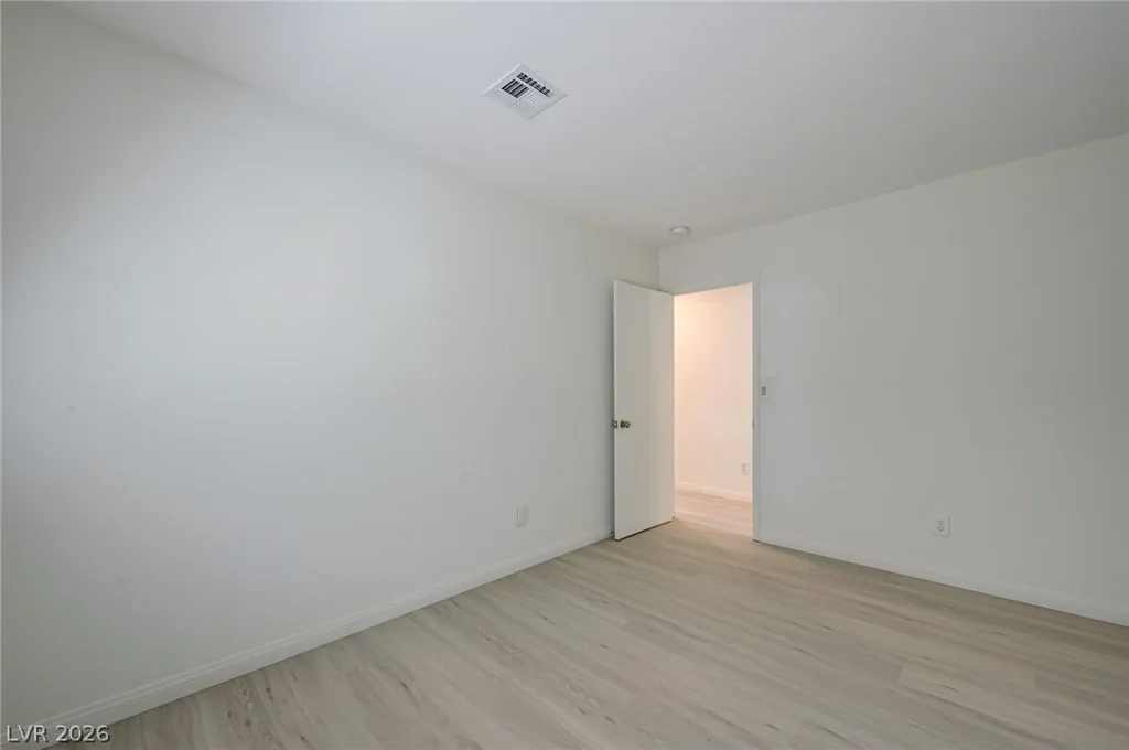 7313 Silver Ridge, Las Vegas, NV 89128