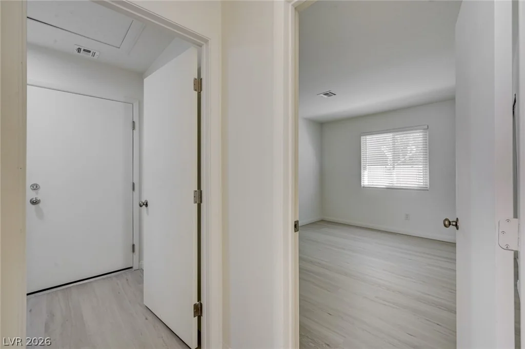 7313 Silver Ridge, Las Vegas, NV 89128