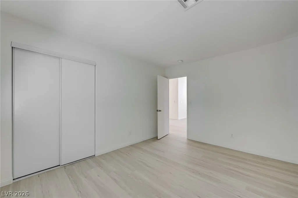 7313 Silver Ridge, Las Vegas, NV 89128