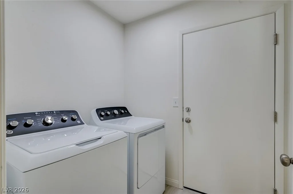 7313 Silver Ridge, Las Vegas, NV 89128