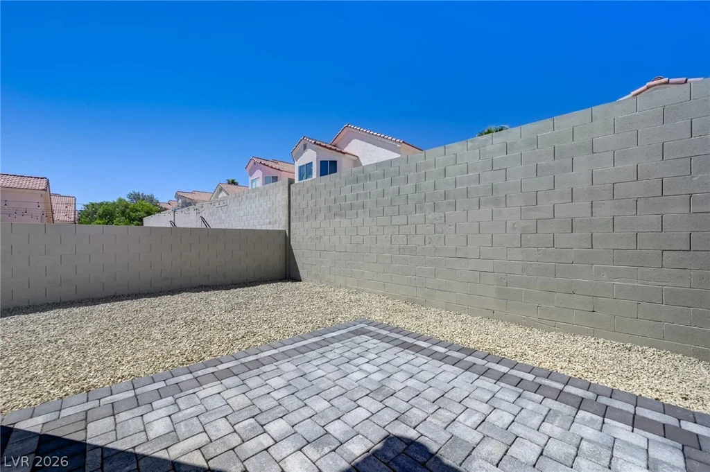 7313 Silver Ridge, Las Vegas, NV 89128