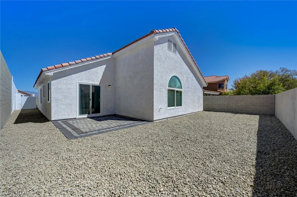 7313 Silver Ridge, Las Vegas, NV 89128