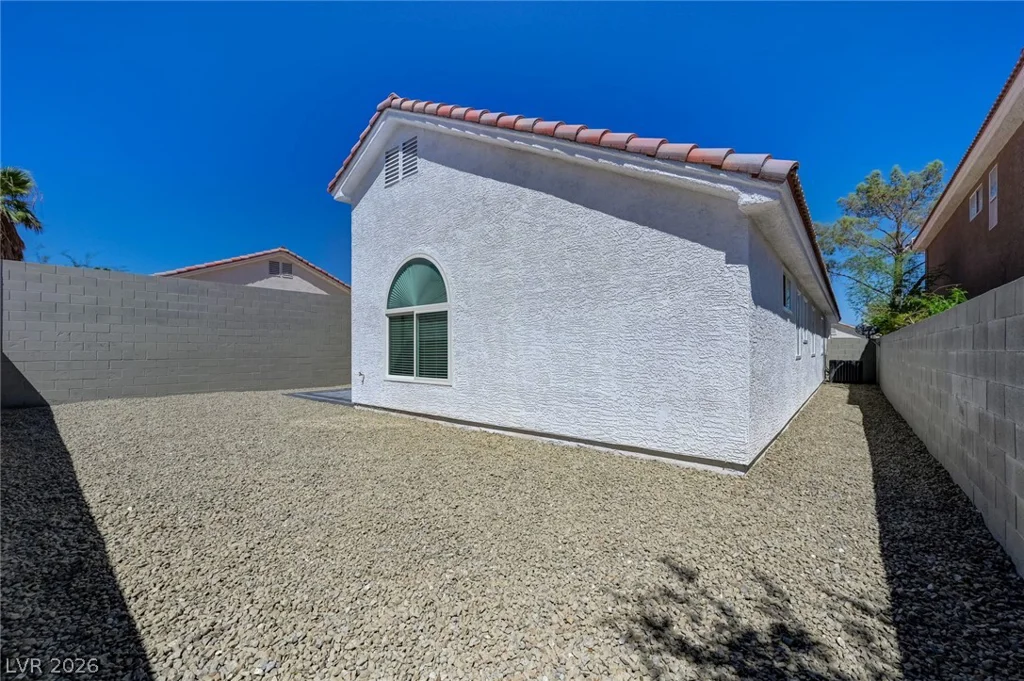 7313 Silver Ridge, Las Vegas, NV 89128