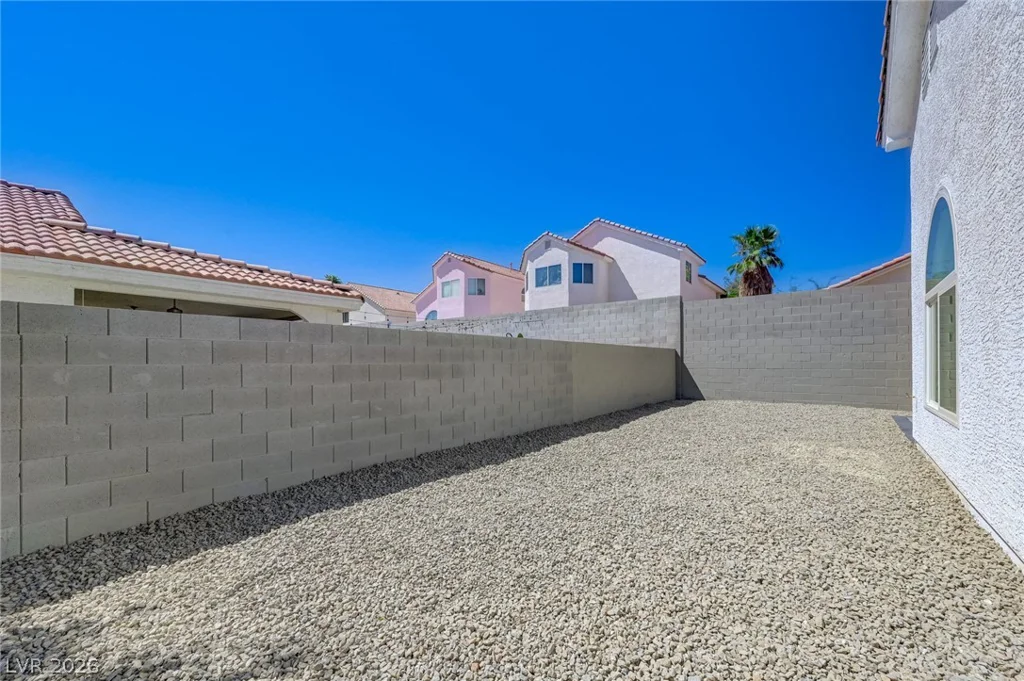 7313 Silver Ridge, Las Vegas, NV 89128