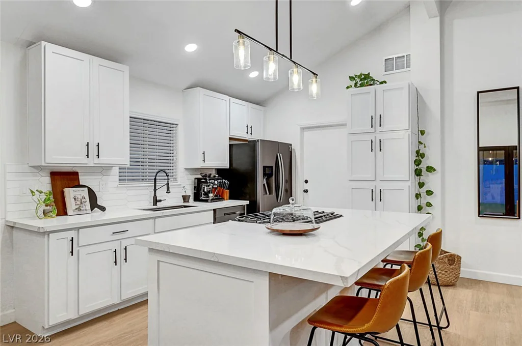 58 Pleasant Dale, Henderson, NV 89074