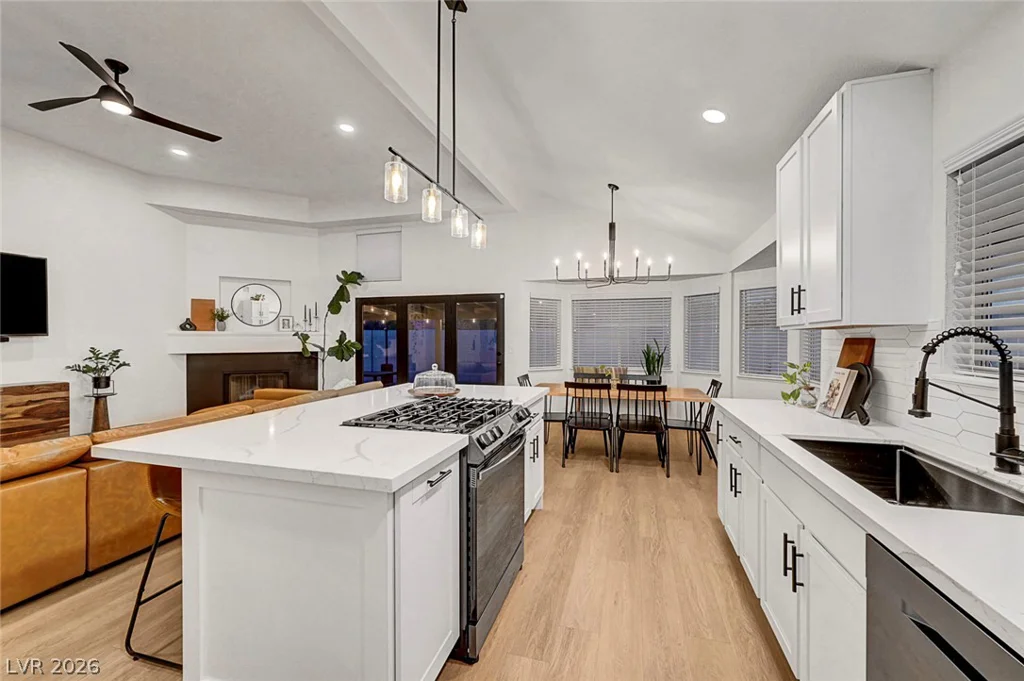 58 Pleasant Dale, Henderson, NV 89074