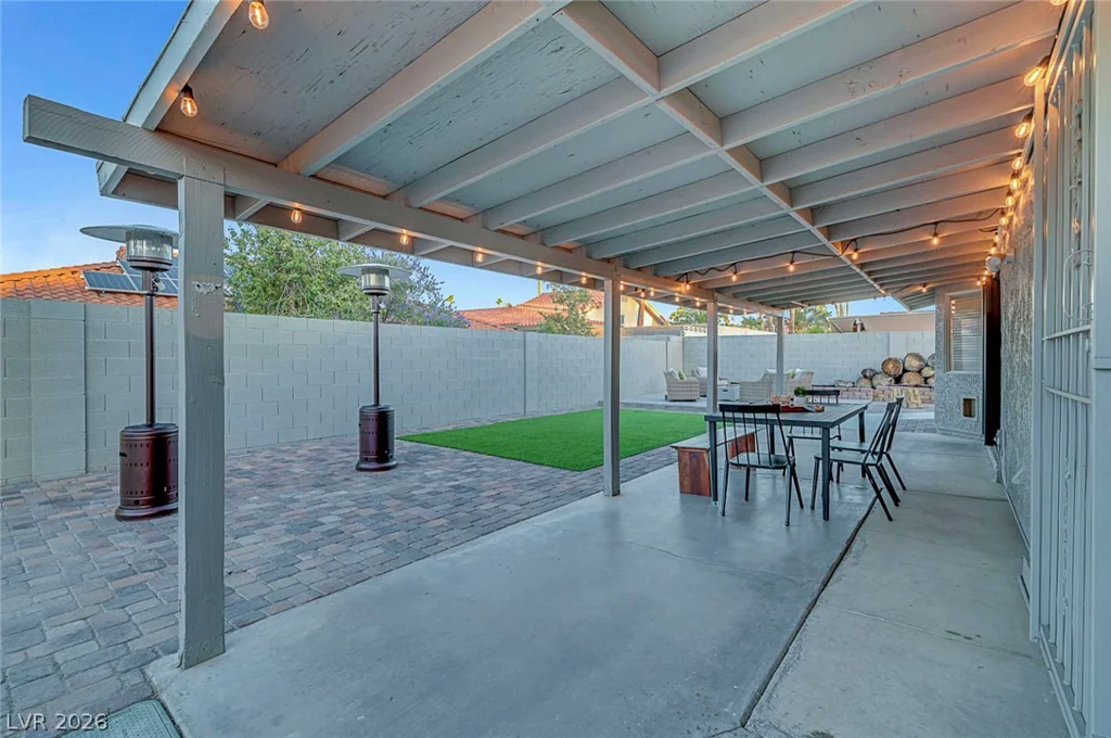 58 Pleasant Dale, Henderson, NV 89074