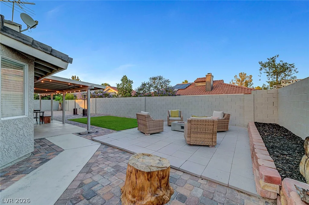 58 Pleasant Dale, Henderson, NV 89074