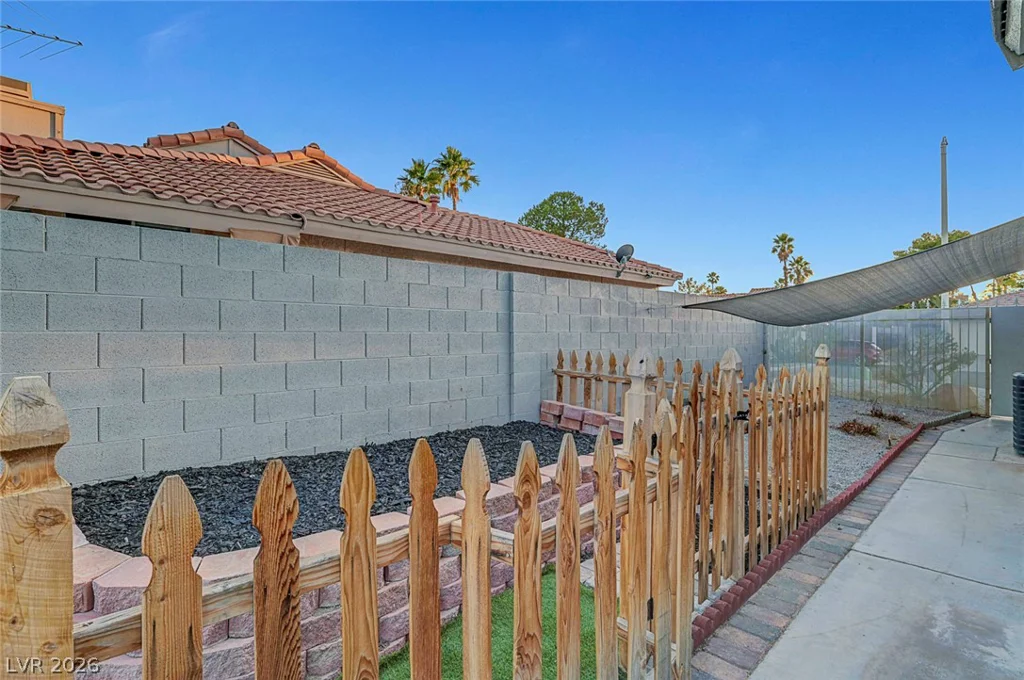 58 Pleasant Dale, Henderson, NV 89074