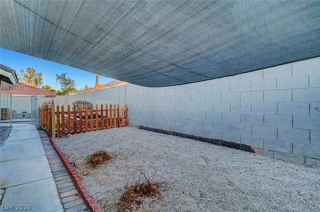 58 Pleasant Dale, Henderson, NV 89074