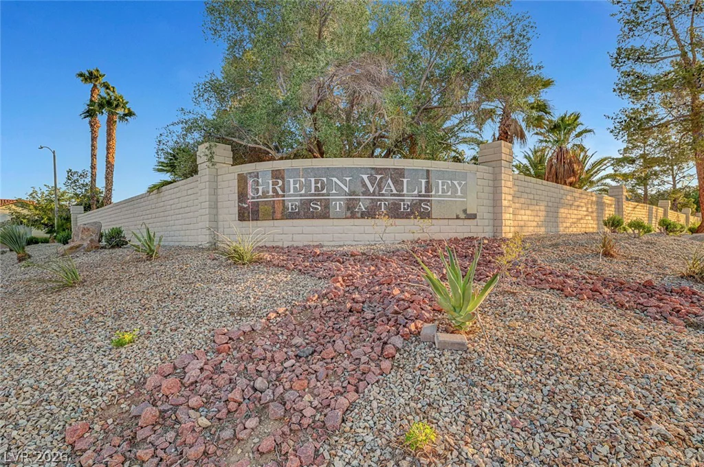 58 Pleasant Dale, Henderson, NV 89074