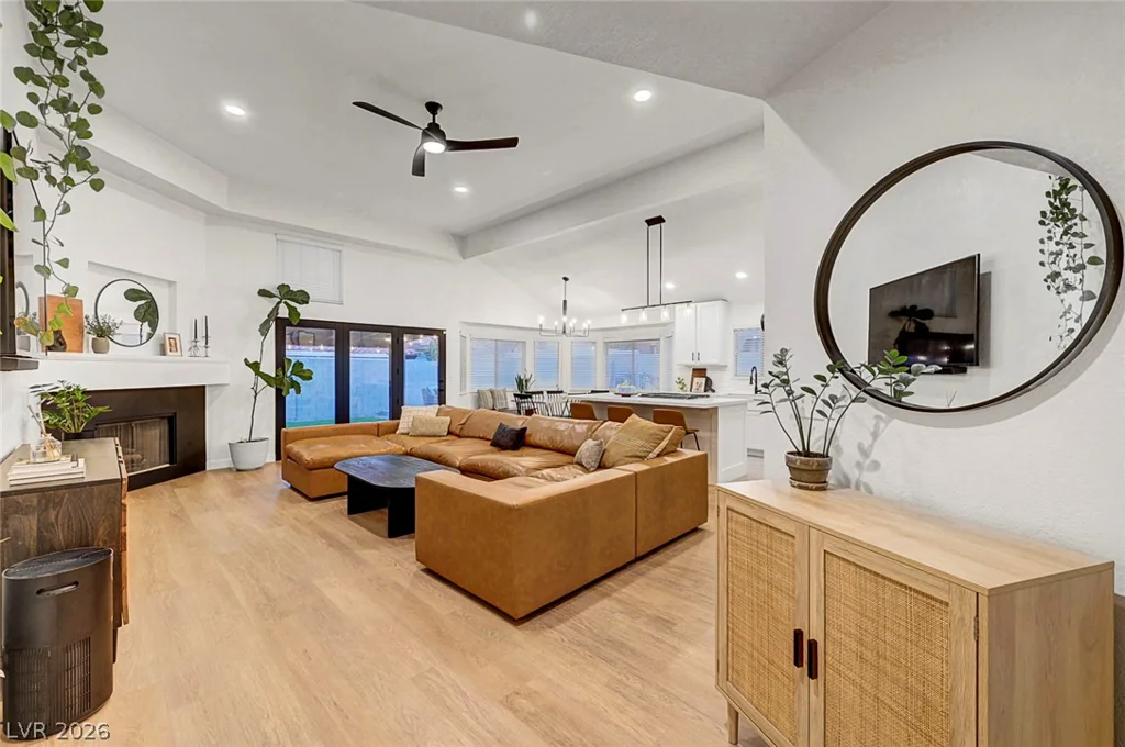 58 Pleasant Dale, Henderson, NV 89074