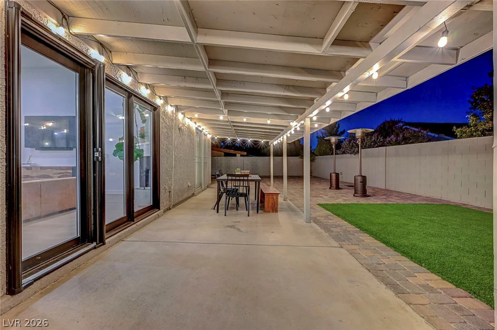58 Pleasant Dale, Henderson, NV 89074