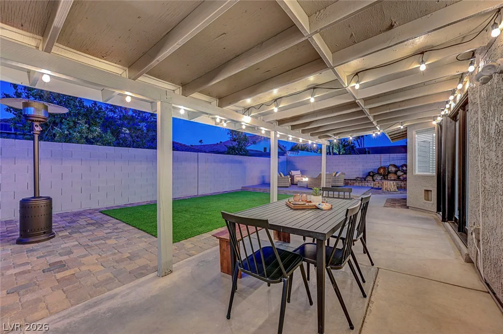 58 Pleasant Dale, Henderson, NV 89074