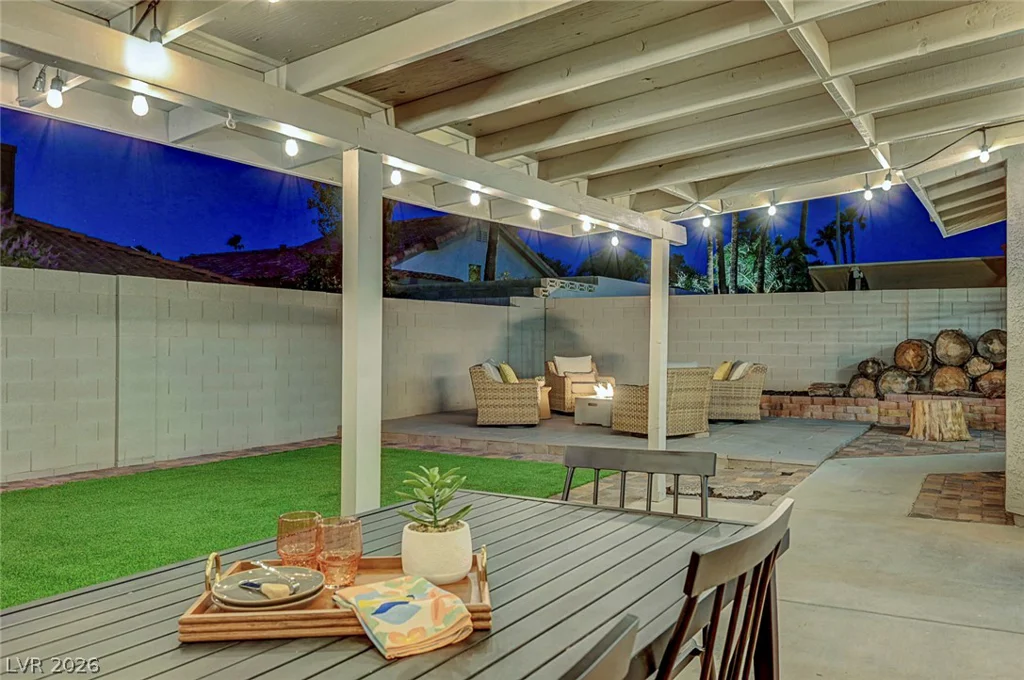 58 Pleasant Dale, Henderson, NV 89074