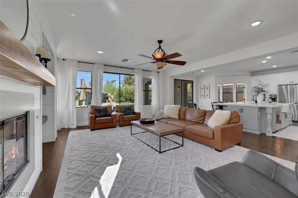 915 Via Canale, Henderson, NV 89011