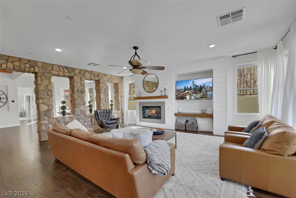 915 Via Canale, Henderson, NV 89011