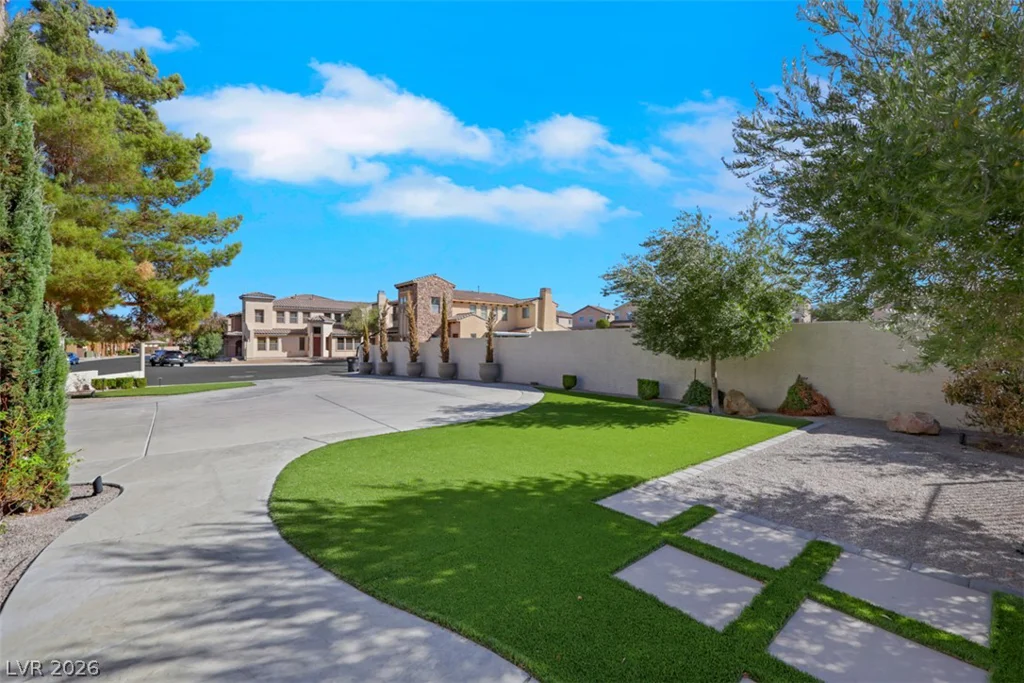 915 Via Canale, Henderson, NV 89011