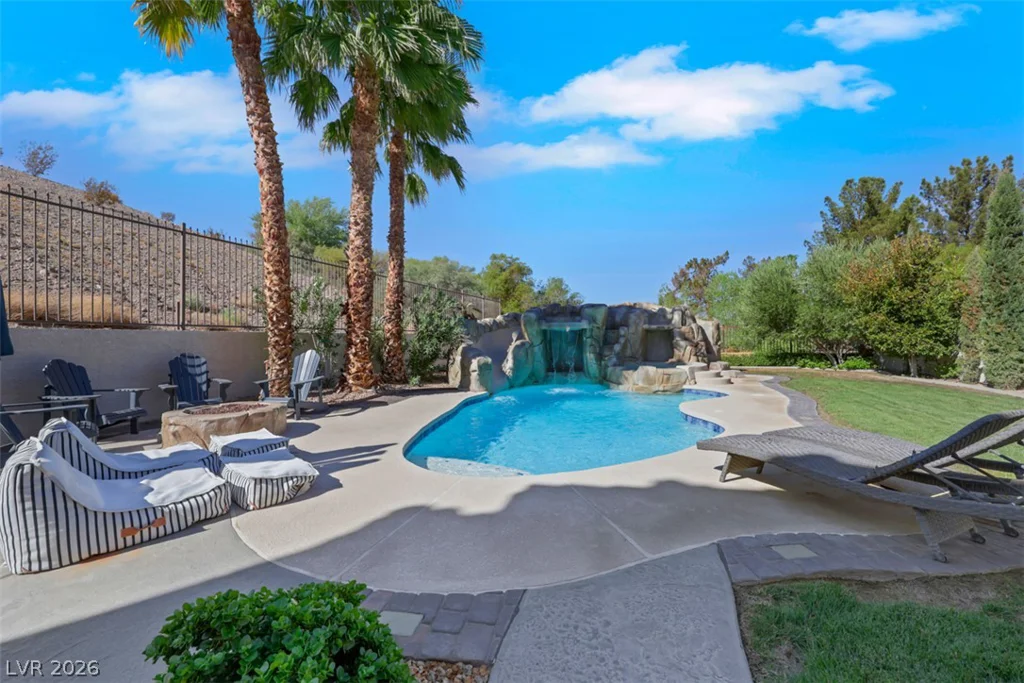 915 Via Canale, Henderson, NV 89011
