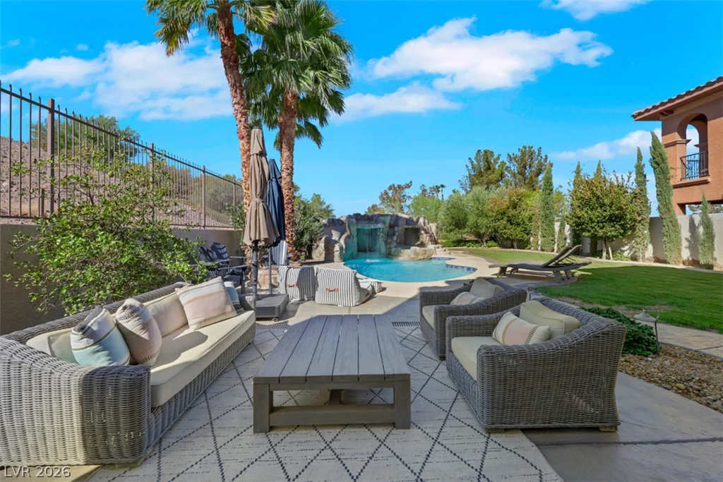 915 Via Canale, Henderson, NV 89011