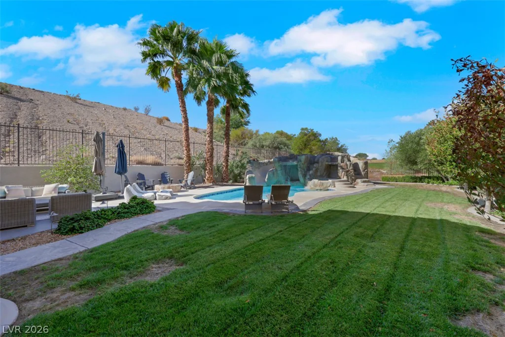 915 Via Canale, Henderson, NV 89011