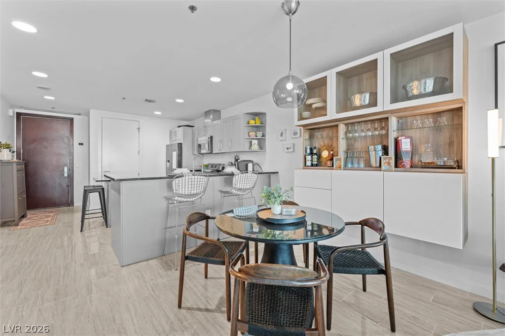 4525 Dean Martin, Las Vegas, NV 89103