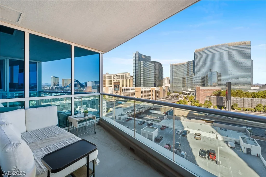 4525 Dean Martin, Las Vegas, NV 89103